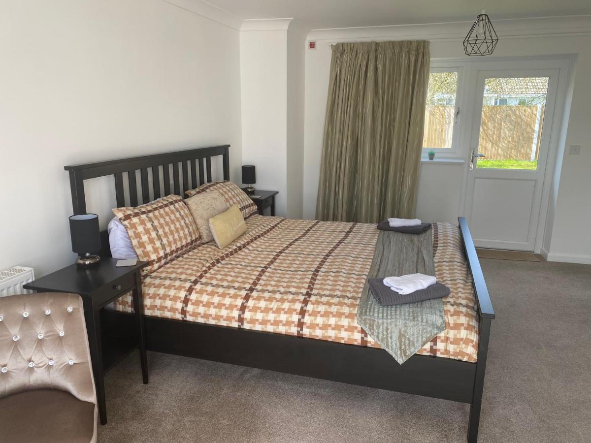Number 6 - Lytton Tree Lodge, Reydon, Southwold Kültér fotó