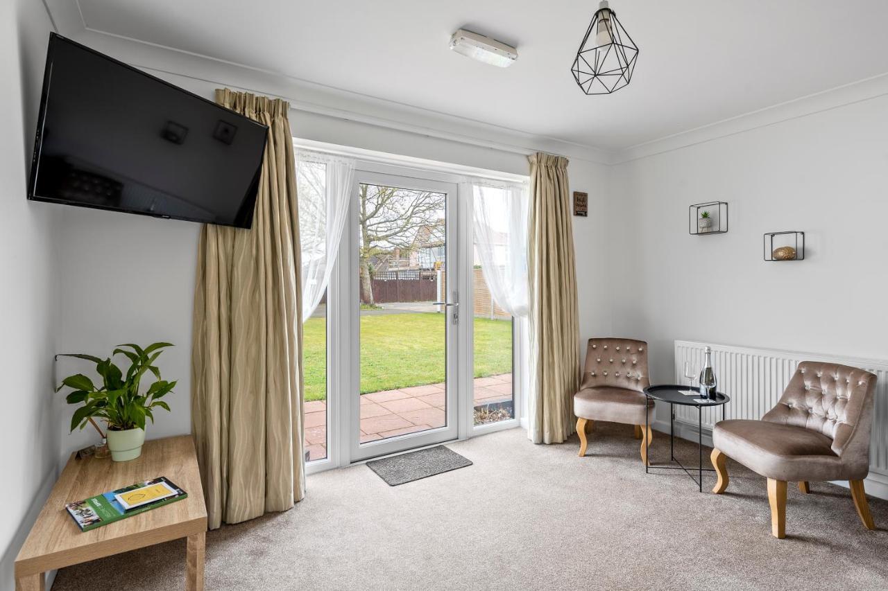 Number 6 - Lytton Tree Lodge, Reydon, Southwold Kültér fotó